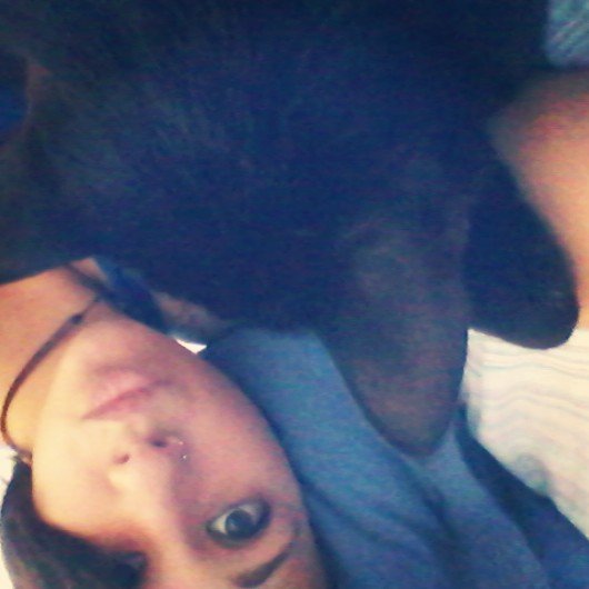 AidaSweetDream's profile picture. En este mundo pretenden educarnos para amar. Y dentro de la lógica de nuestra humanidad, nos creemos la mentira y nadie aguanta la verdad.