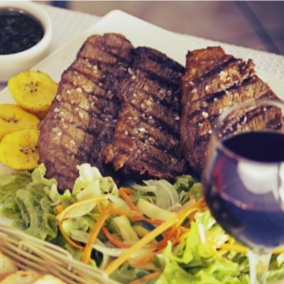 Deliciosos Moritos acompañados por carnes a la parrilla a tu eleccion!