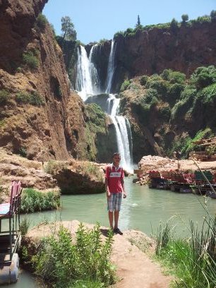 AzizMihraz's profile picture. 