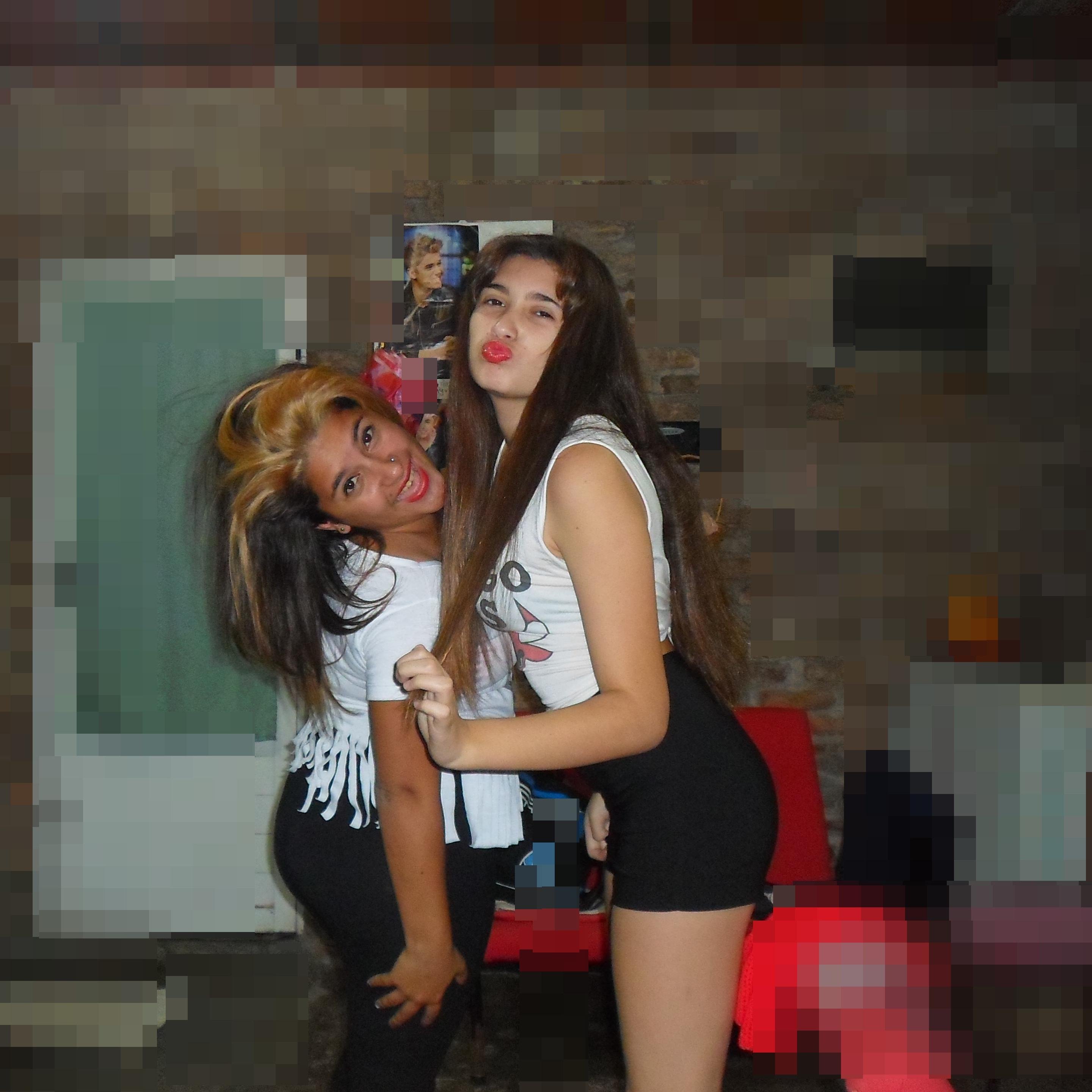 Este es nuestro Twitter en comunidad con la piñona..!♥ @abrildanielaxD1 & @WannRamos ♥ HAPPINESS//seguinos