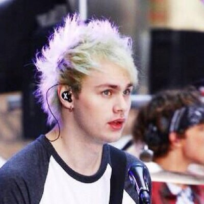 hi!
 @punkcliffrxd 
gave you a free follow,
so please follow her back!
thanks and ily!