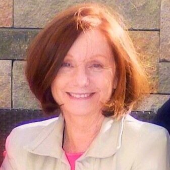 Librarian passionate about the intersection of 
               libraries, innovation & technology.