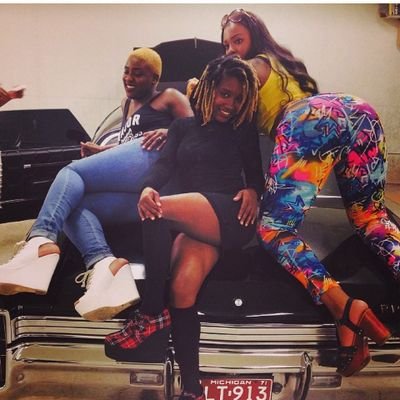 living life loving my family #F#O#E follow me on IG @royaldatopic