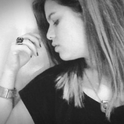 Cada homem tem seu próprio destino, o único imperativo, é segui-lo, aceita-lo, não importa pra onde leve. - HENRY MILLER