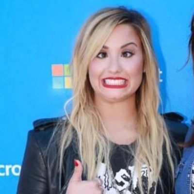 Quem sou eu? @itsmylovatics , e eu amo seu fc!