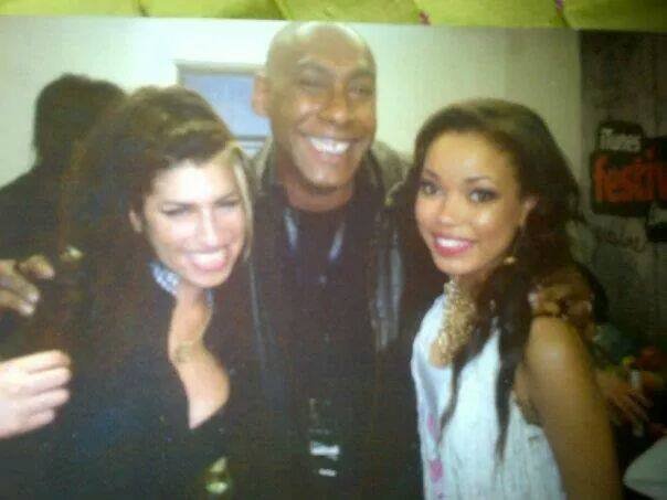 LeticiaAmyjade's profile picture. amo musica, e quero ser cantora de Jazz e soul.. amo mt esses sons.. sou super fâ da Amy Winehouse amo ela de paixao! 3