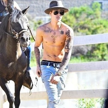 Biebers Babe ♕ Justin Bieber is Life Life really sucks some times and idk what to do...