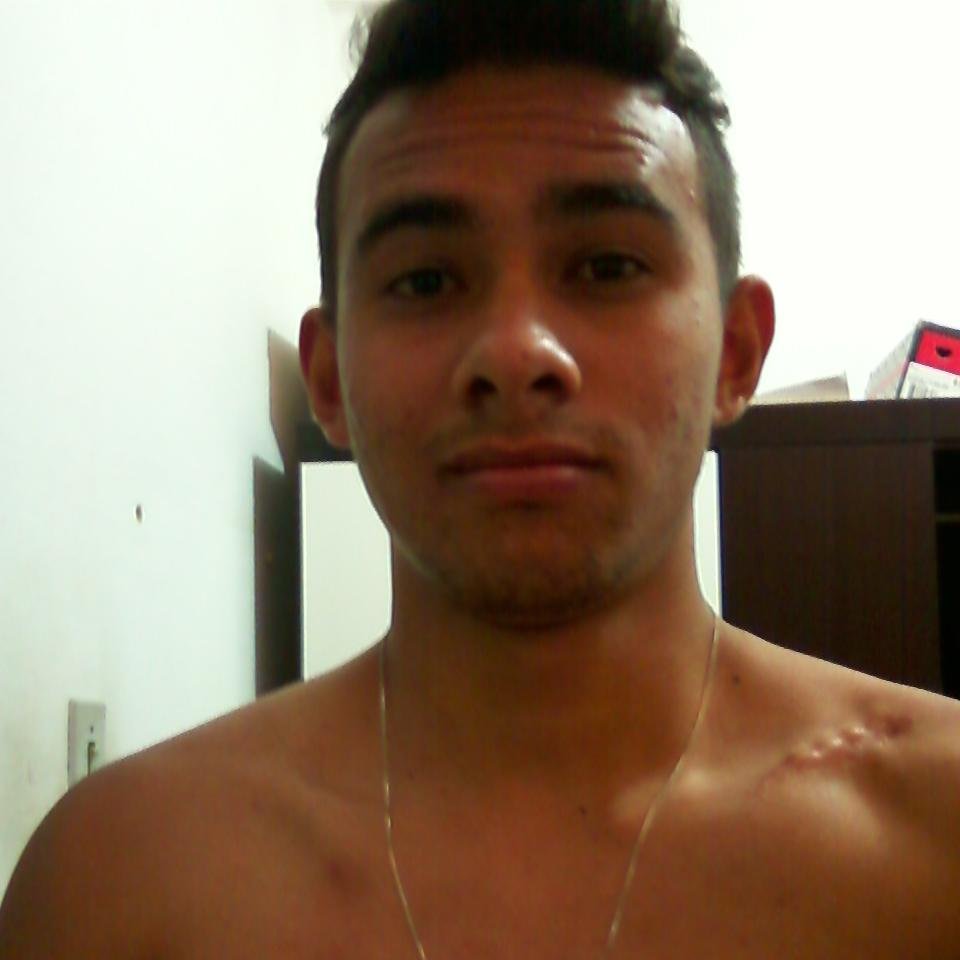 Se Deus encheu sua vida de obstáculos, é porque Ele acredita na tua capacidade de passar por cima de cada um!  Deus ♥