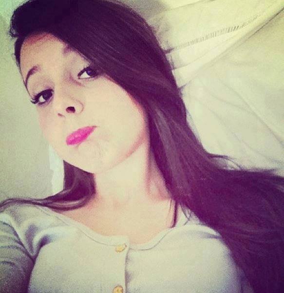 Sou como você me vê.
Posso ser leve como uma brisa ou forte como uma ventania,
Depende de quando e como você me vê passar.