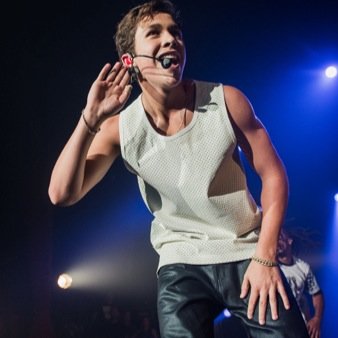 Love & Support @AustinMahone(: Austin followed on 11.11.11 #KansasMahomies #MCC #OldMahomies Follow my personal @Favorite23