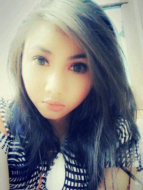 Gadis berkumis dan berjenggot. Manusia biasa saja yang berusaha memanusiakan manusia. http://t.co/OddZOyyicG