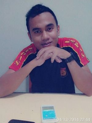 bahagia itu kita sendiri yang buat,bukan orang lain.. jadi bersyukurlah atas semua nikmat yang Alla swt beri.