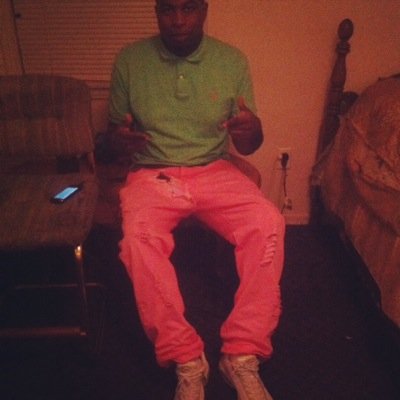 It Feel Like I'm Living In Hell, Cuz Ain't Nobody Holy .I'm In My Own Lane Ain't No Nigga Next To Me..Friends Parallel To Foes .CWG Or Don't Bang 800