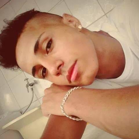 Menino que era pequeno cresceu, sua mente desenvolveu
Que agilidade, virtude da vida ele consedeu 3