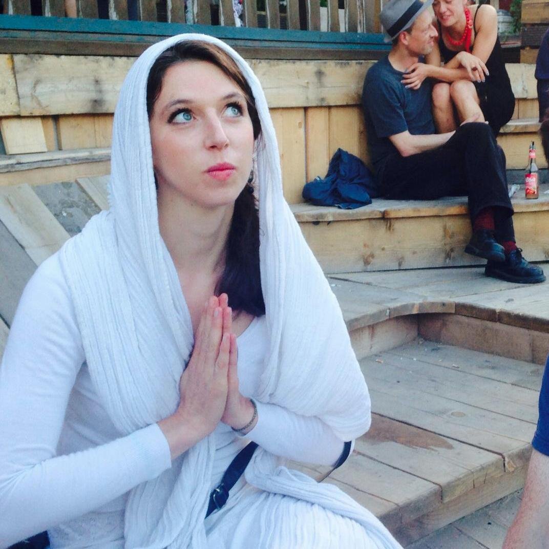 Vrlova's profile picture. Spoiled Brat, Drama Queen, (screen)writer, film critic, daydreamer.
«Elle répondit: Berlin, baby» aux éditions L'Harmattan.