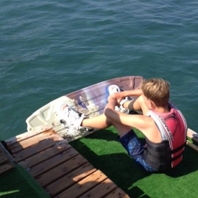 Van der waalslaan 2H3//Ik zal je nooit vergeten, je blijft altijd in mijn hart, je was een leuke jongen, mis je !rip jesse, rip wout