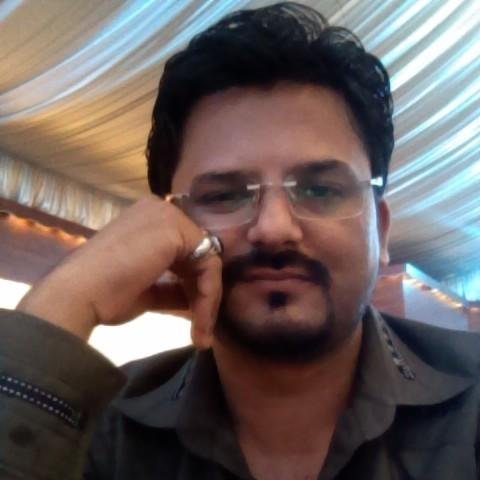 Male,21-Feb-1981, Married,