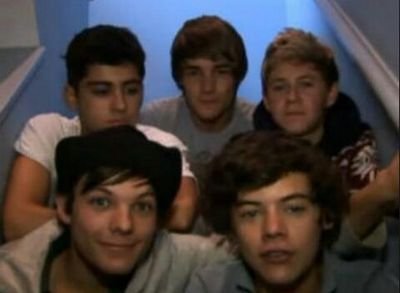 5 idiotas me robaron el corazón hace 3 años y aquí sigo locamente enamorada de ellos