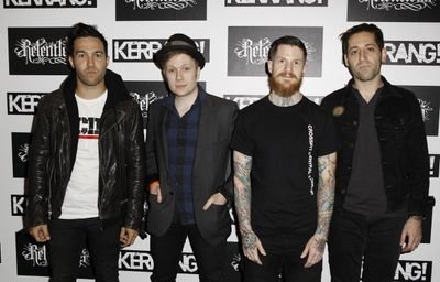 CariRomero22's profile picture. Me gusta Star Trek soy una Trekkie, fan de Muse   me encanta Mater Chef , Panic! at the disco .Fall Out Boy ;) Blink 182