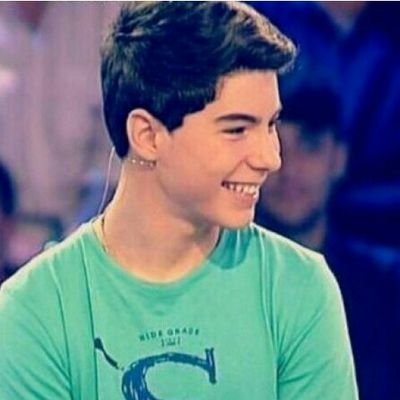 Sigo esperando el momento ese que llega en la vida ese que te hace crecer y te obliga a seguir digan lo que digan.Danisu gemeliers 8/8/2014 6#♥♥