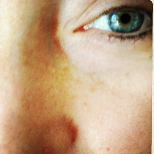 evesette's profile picture. Filmmaker Film Editor