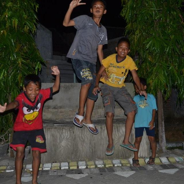Selama ada yang namanya pemenang,maka ada juga yg namanya Pecundang.
Yang manakah kamu?
♛ⓉⒽⒺ░ⒷⒺⓈⓉ♛☆═╬►ⒻⓄⓁⓁⓄⓌ►@ilhamrafiqi3