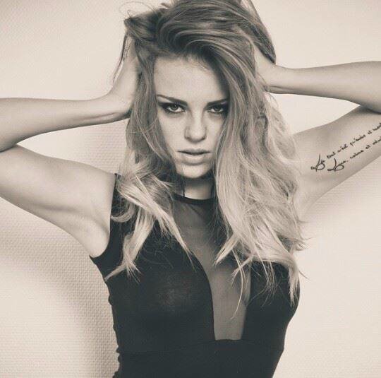 Compte fan pour la jolie Sara☺ #SS8♥ #TeamSara!☺♥