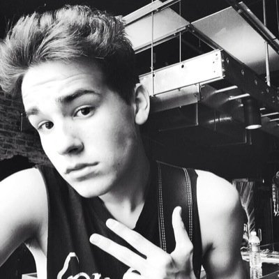 Idk i know my layout is shit but im just happy jacob noticed you and i want you to smile | https://t.co/zm1GmNpSPq
