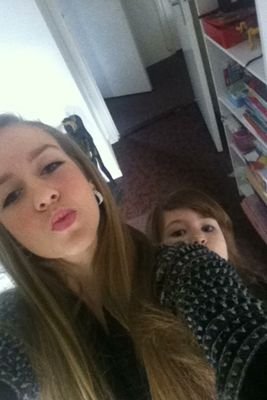 4vmbo-bc broekhin swalmen-blond 15 yearsold-- mn allerliefste poepie , ailoveyou X'Carmen l