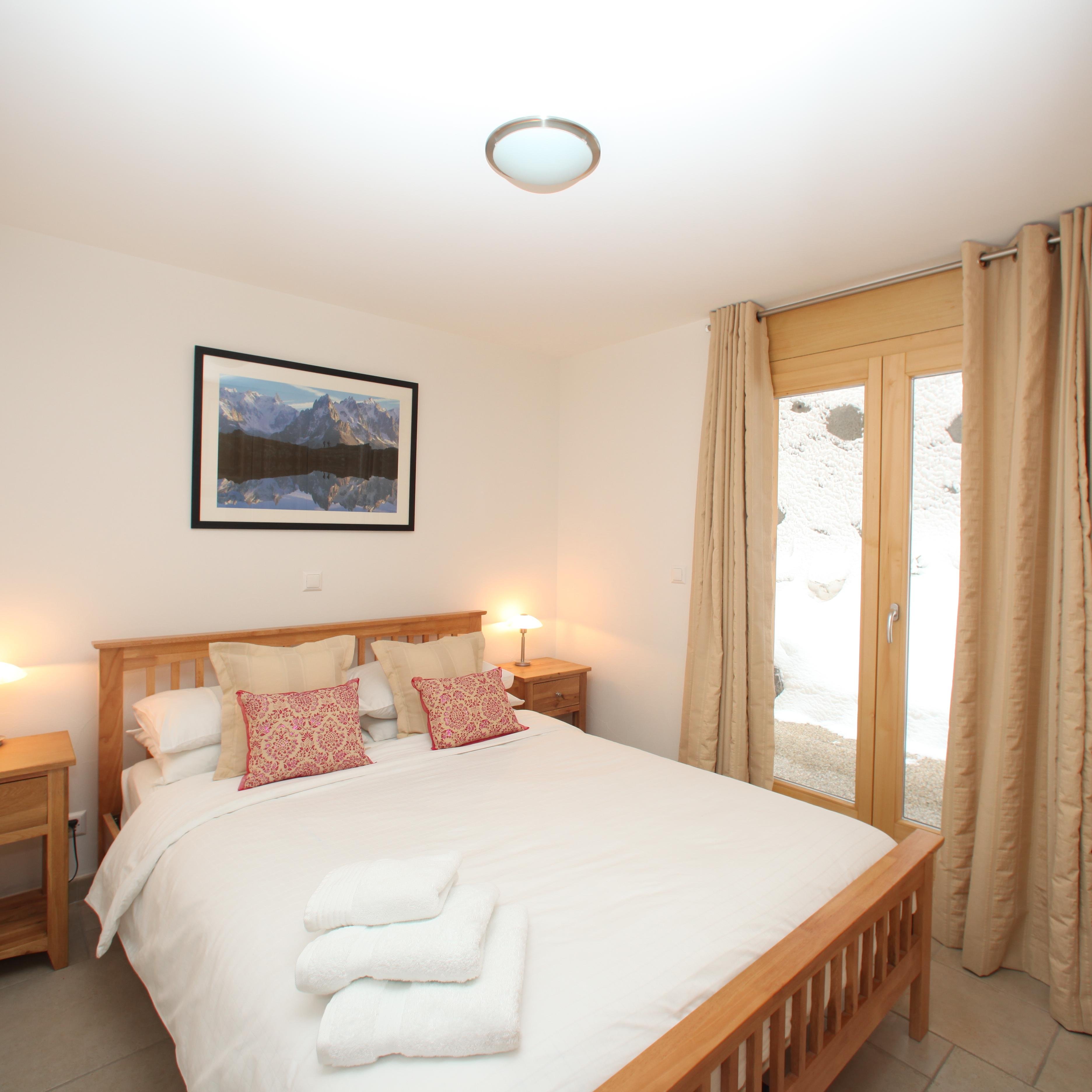swissapt's profile picture. Luxury three-bedroom self-catering Swiss apartment in the heart of Les 4 Vallées. Perfect for a family or group holiday break. Email stay@swissalpsapartment.com