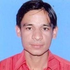 मुस्कान का कोई मोल नहीं होता;
 कुछ रिश्तों का तोल नहीं होता;
 दोस्त तो मिल जाते हैं हर रास्ते पर;
 लेकिन हर कोई आपकी तरह अनमोल नहीं होता।