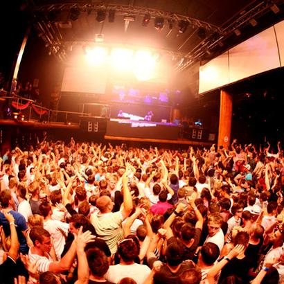 MISSION & VISION
We have a simple, but robust mission: To transform hearts, minds and communities through the power of music.. We want to make a difference.
Lov