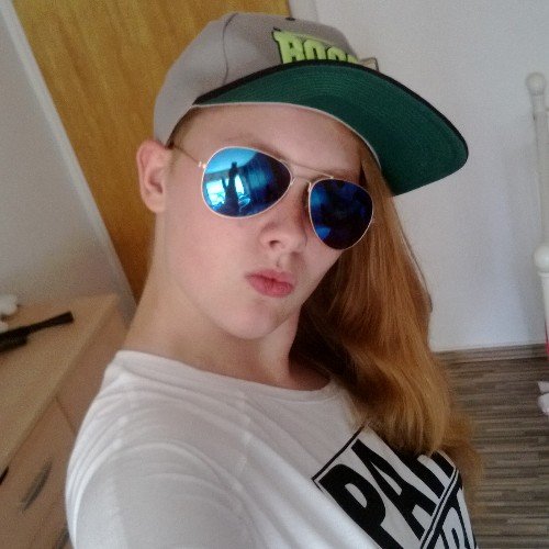 Kim/14/Single ^^/Gamerin/H4H?/Leider keine YouTuberin :(/MC Suchti/•~I'm Young&Wild&Free~•