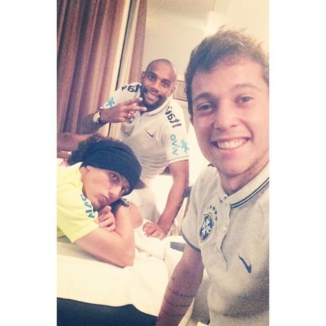 Twitter dedicado à todos os mais queridos do futebol, principalmente ao zagueiro David Luiz ♥ #Davidnard