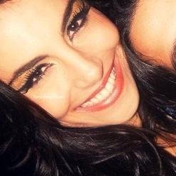 Amar é resolver temer, é ter coragem de sonhar vivendo. - Mel Fronckowiak ♥