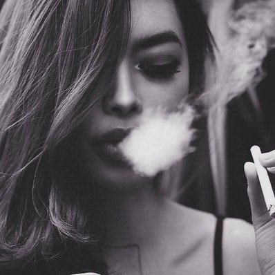 sandrasofiaek's profile picture. Fett fabulös glassätare med egen vilja och åsiktshylla.