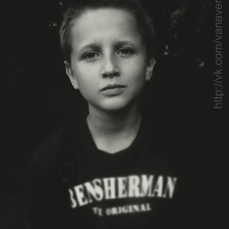 VanAves's profile picture. YouTube Blogger