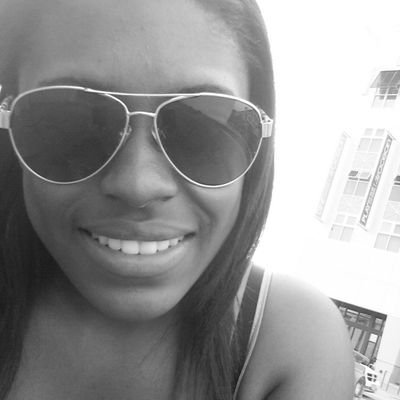 Dee: Im a twin, 5'1, inked, spoiled, addicted to shopping, and track is life ! Heart stolen by D.R.W. ♥