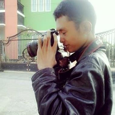 apriwira1's profile picture. 