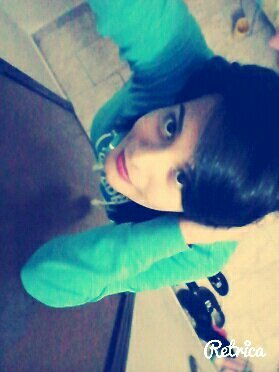 Yo siempre me siento Feliz, sabes por qué? Porque no espero nada de nadie; esperar siempre duele; La vida es corta, por eso ama la vida :D