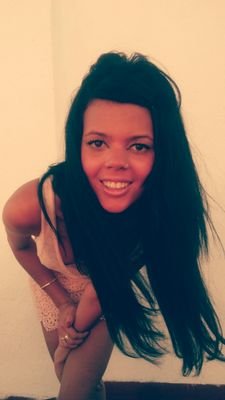 Que tu sonrrisa sea mas grande que tus problemas :)