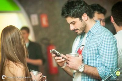 médico psiquiatra, amante das artes em geral, corinthiano roxo, em busca de cultura, humor e uma pitada de sacanagem.