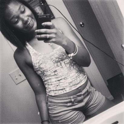 Full time job , boyfriend and school. Follow me on IG - aroundtherainbow__