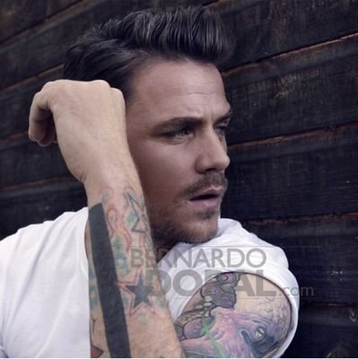 Cuenta de apoyo a @_danielmartin_ || Dani martín como estilo de vida || Mi trocito de Madrid que me arropa con su magia || MARTINISTA♡