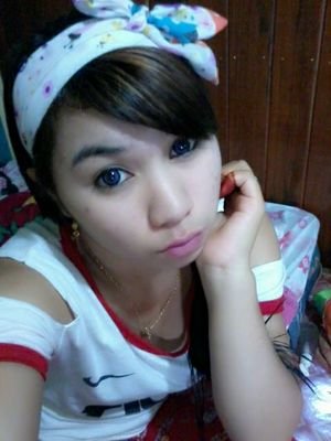 selalu bersikap ramah kepada orang laen dan selalu ingin melihat orang yang d'sayang bahagia :)