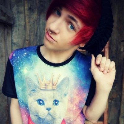 17||model||married to my bae Edward (@Justinlovescock) he is my one and only... Touch him and you die!||our kitty smudge|| baby Oliver & Andrew 13/08/14
