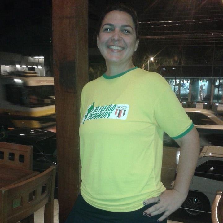 Advogada, mãe, filha, preocupada com os assuntos da cidade e da população, especialista na Área Ambiental, Trabalhista e Direito de Família.