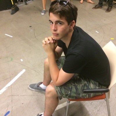I am Ian Warburton. I tour with Shawn Mendes and I say whats on my mind.