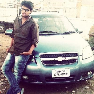 Student, Single, Crazy, Funny, Dreamer, Music lover, Loves hanging out, Foodie, Gemini guy..!!