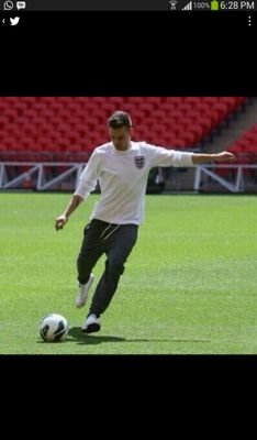 #onedirection  they will always mean everything to me- i was there before 1D3DM - And  zerrie's engagement :) #ArcticMonkeys fan though
